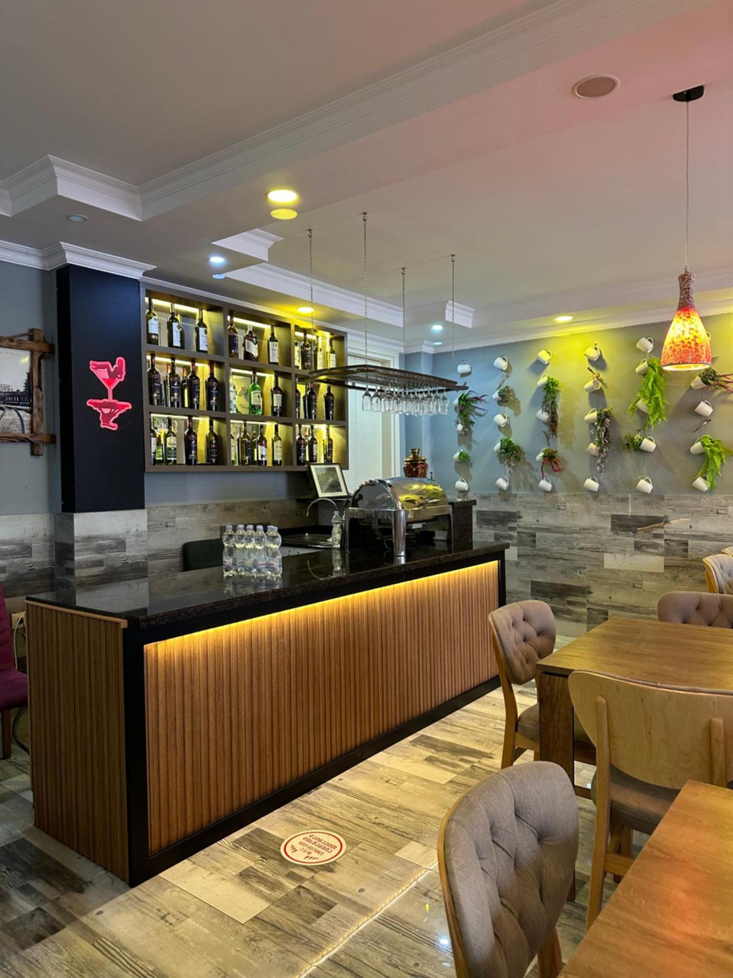 Hotel Aristocrat Батумі Екстер'єр фото