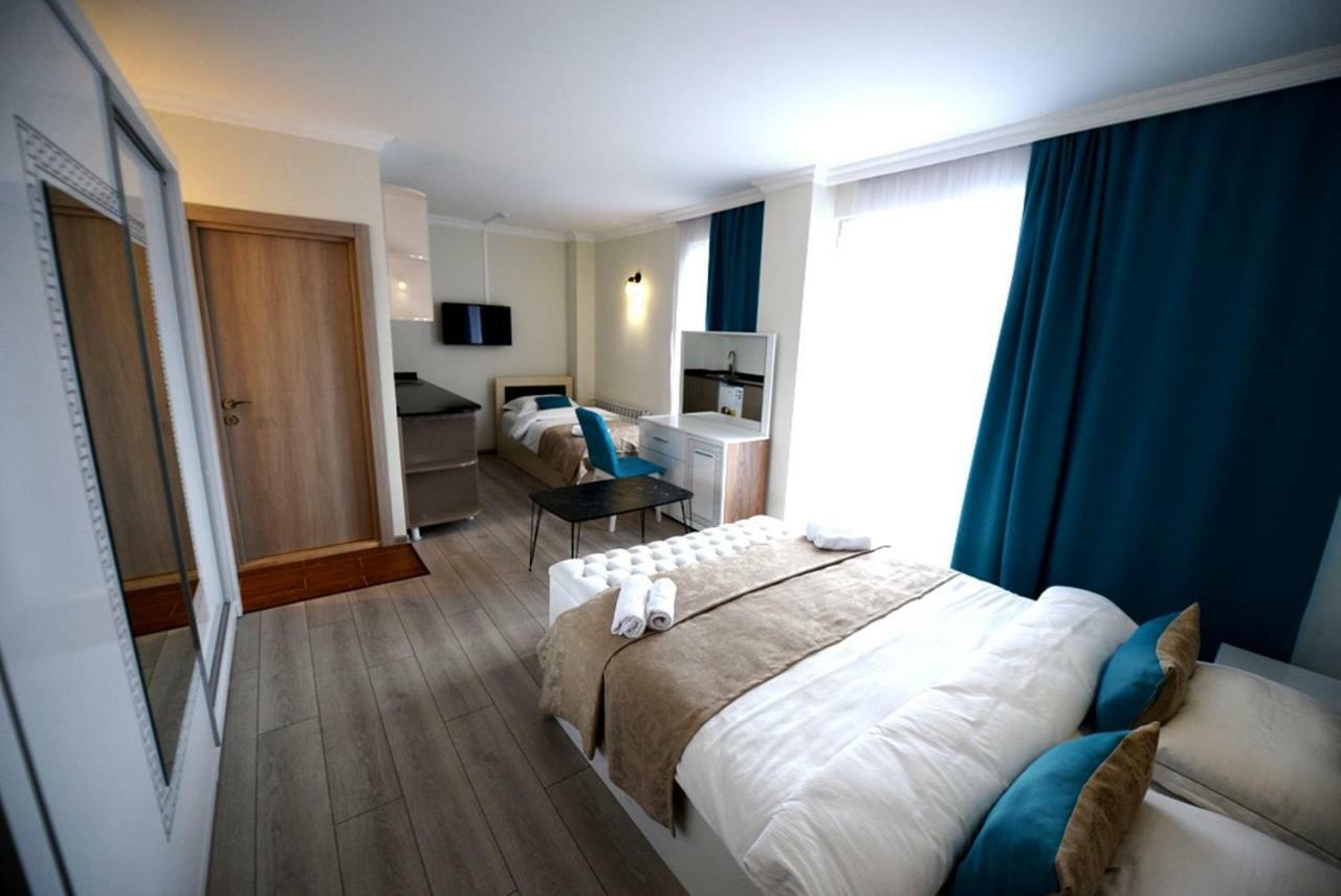 Hotel Aristocrat Батумі Екстер'єр фото